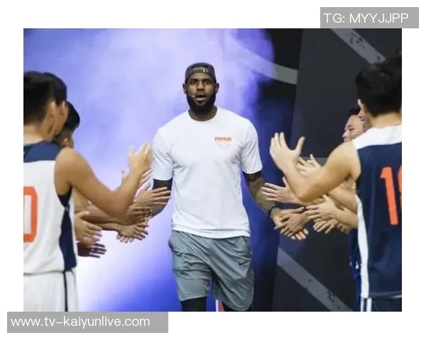 帕金斯指出詹姆斯身体信号显现伤病困扰已持续三年需考虑退役