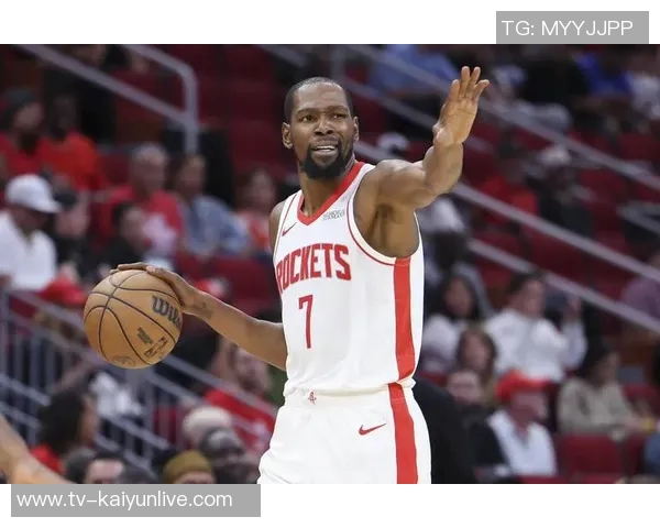 杜兰特新赛季表现抢眼场均30分6板助球队争胜