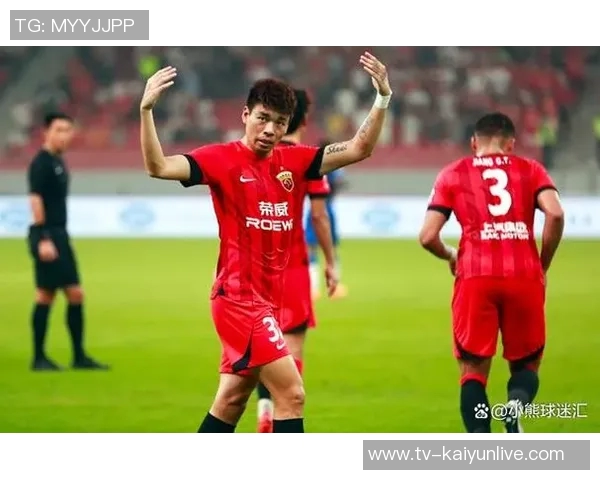 李帅致敬四星球迷：每一个冠军都是我们共同努力的结果