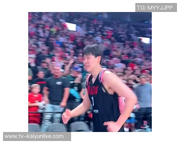 杨瀚森回应记者提问称将与克林根联手对抗比卢普斯