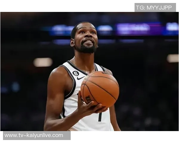 重返布鲁克林杜兰特赛前温情拥抱蔡老板夫人吴明华展现友谊与情谊